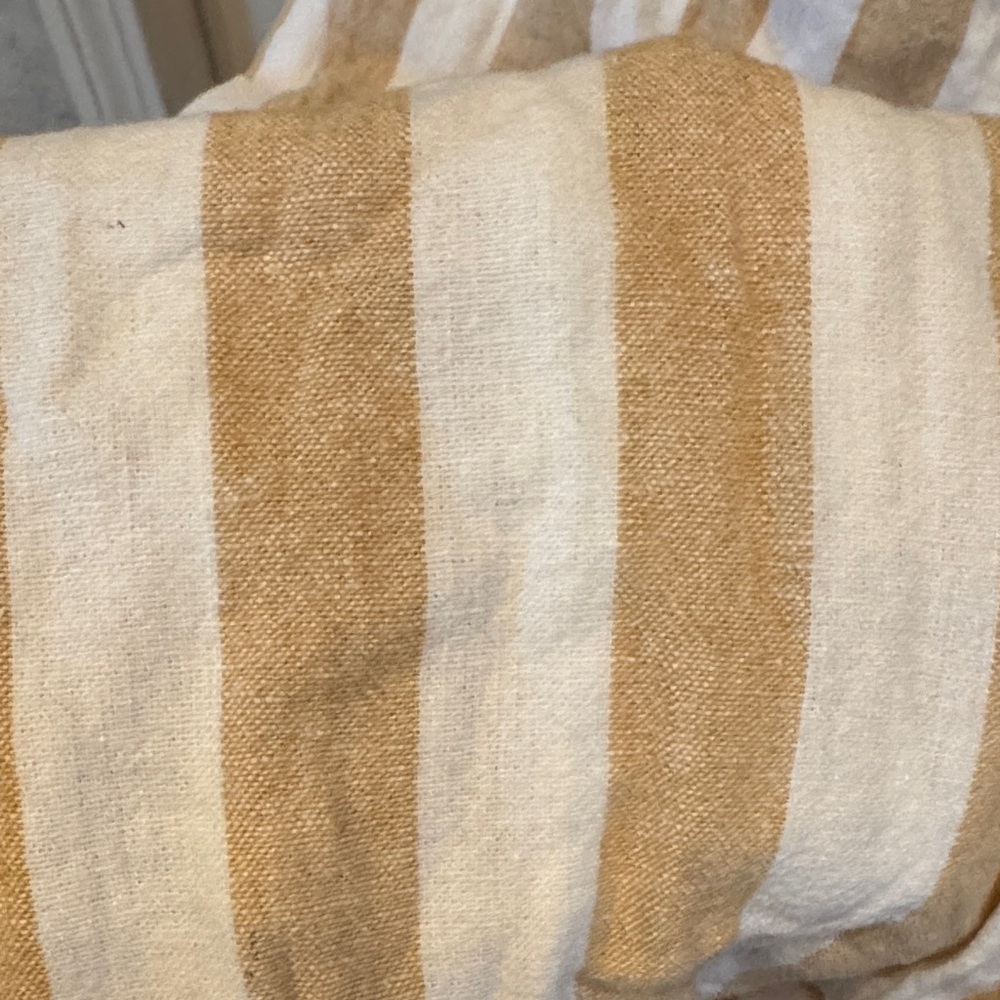 Chic Striped Set - Picture 4 of 10